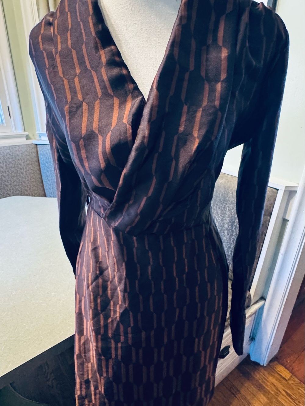 Donna Karan New York Chocolate Plum Geo Satin Belted Dress Size 2